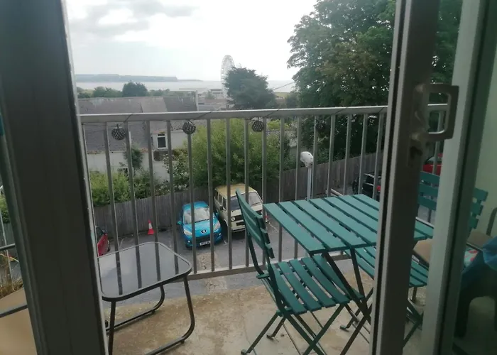Seaview 2 Bedroom Flat In Devon
